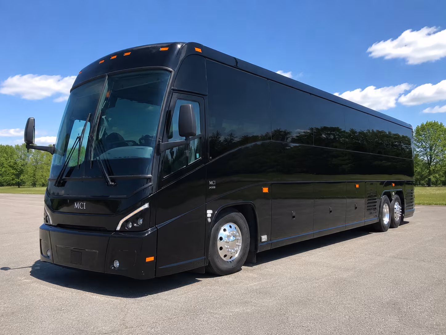 charter buses to daytona international speedway for race weekend