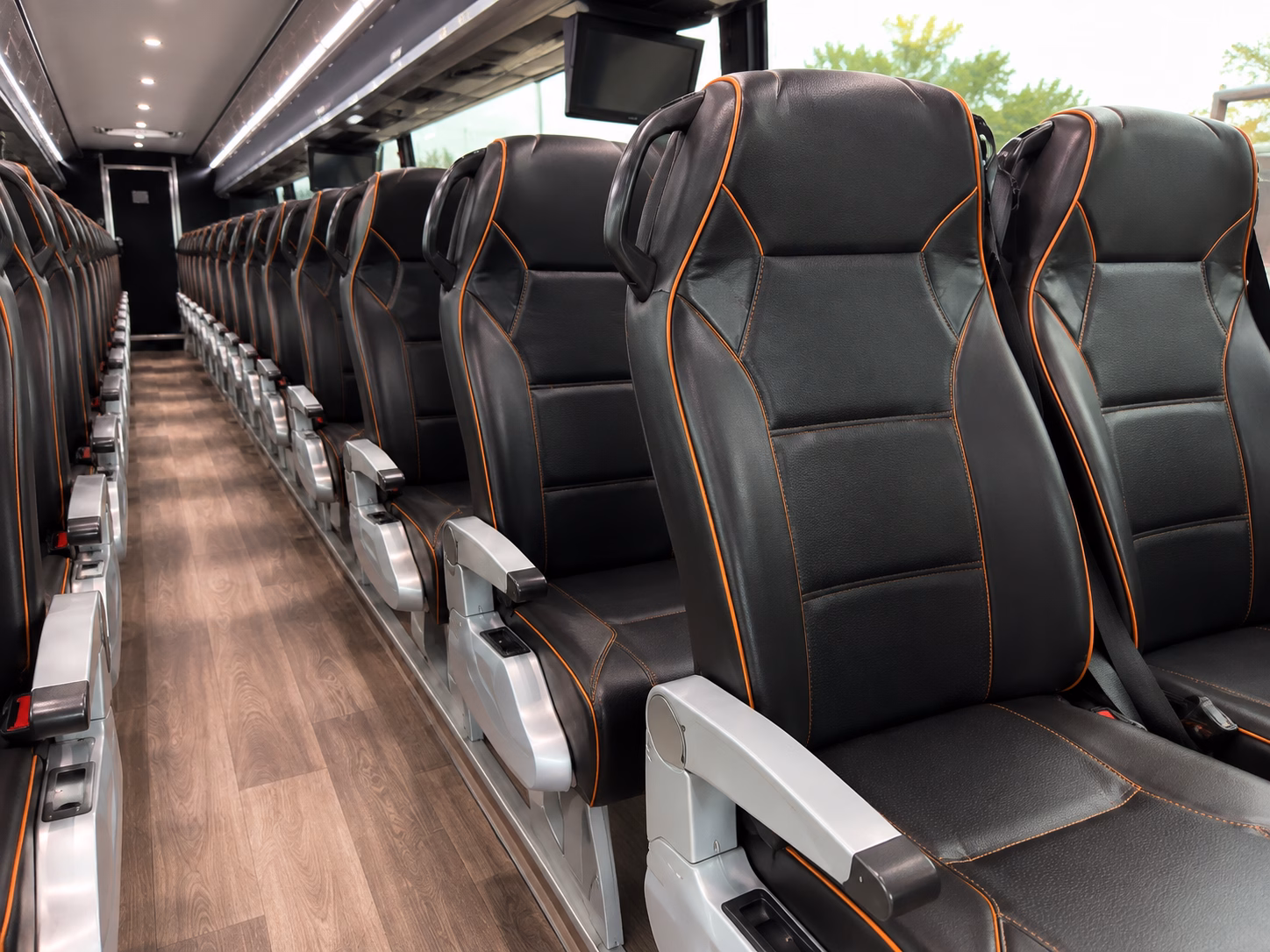 charter buses to daytona international speedway races